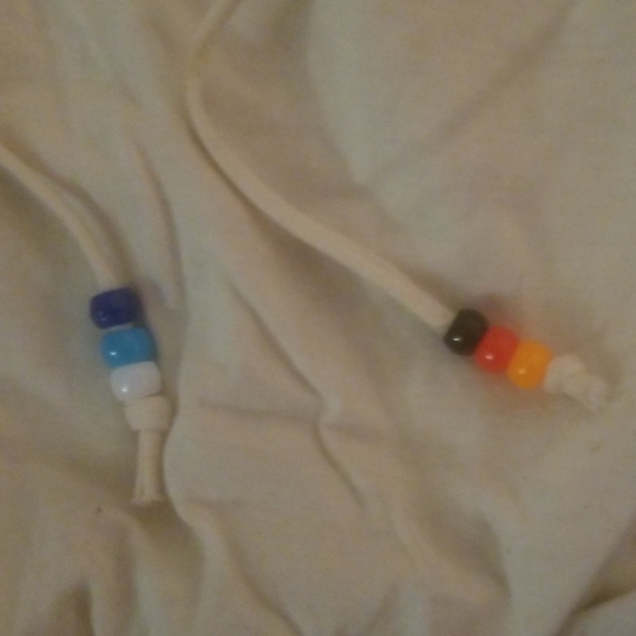 Halter top - Picture 3 of 3